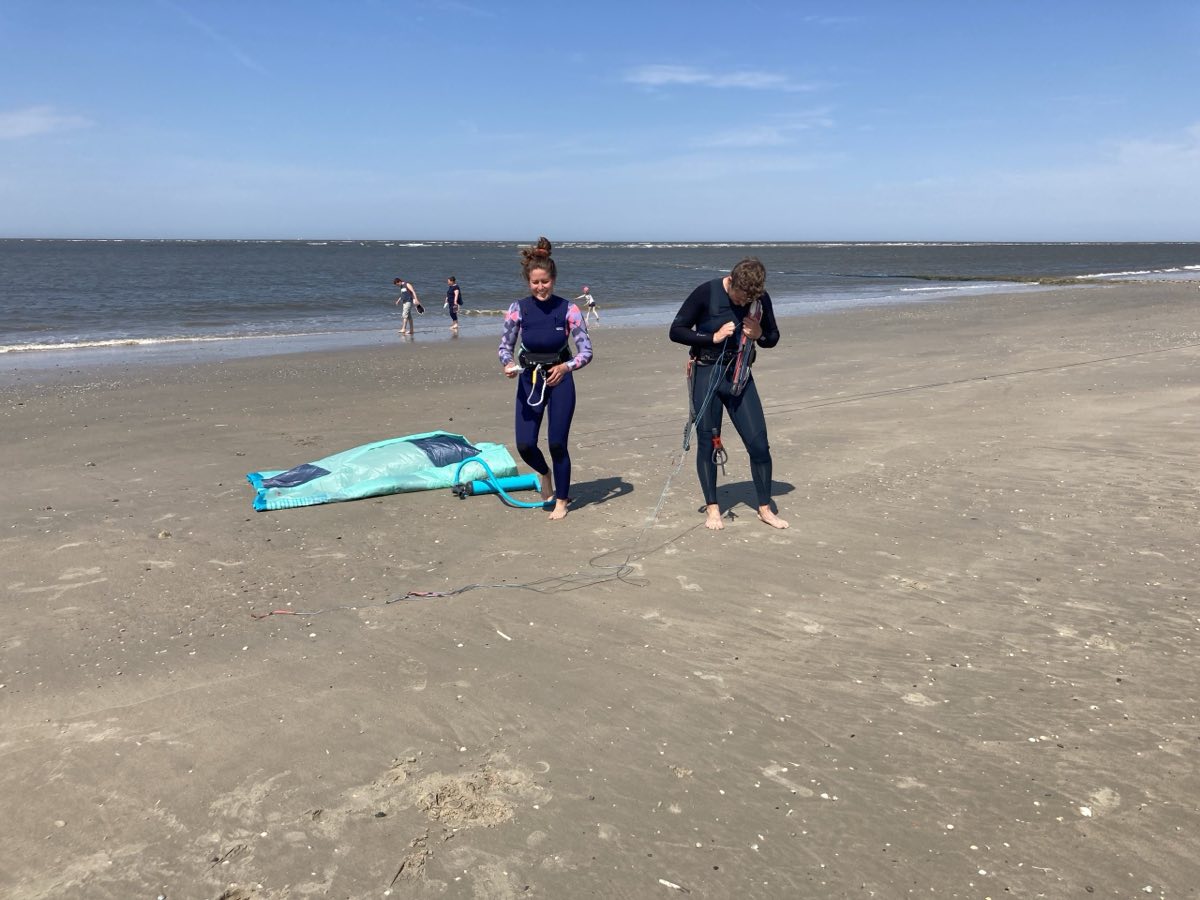 Kite-Aufbau am Strand von Baltrum